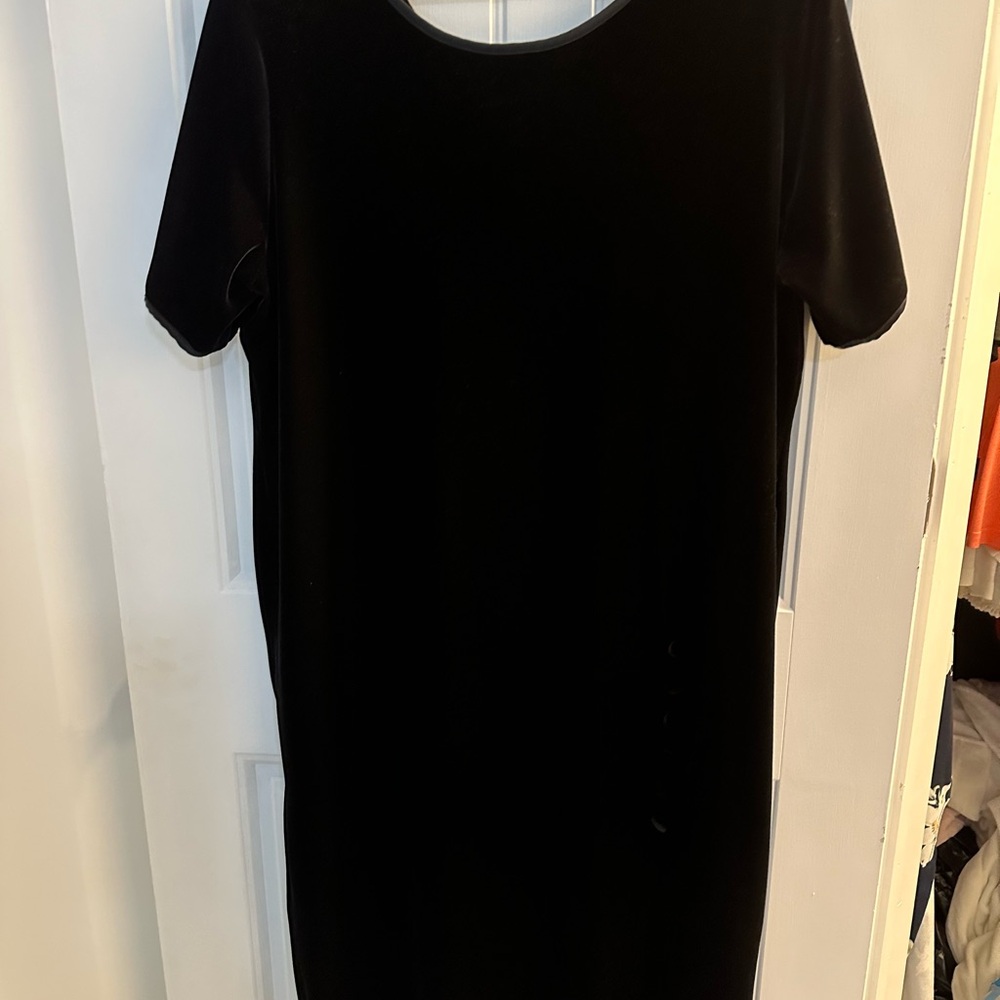 Elegant Black Velvet Dress
